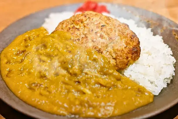 さつまいもカレーのポテトバーグ