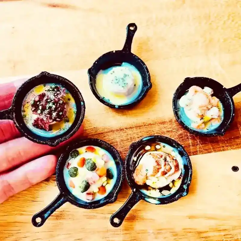 本物そっくり！ワンぽてぃとのメニューを再現した粘土細工