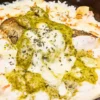 ワンぽてぃとの6月限定メニュー「カレイのジェノベドリア」。ハーブソルトが香るカレイとジェノベーゼソース