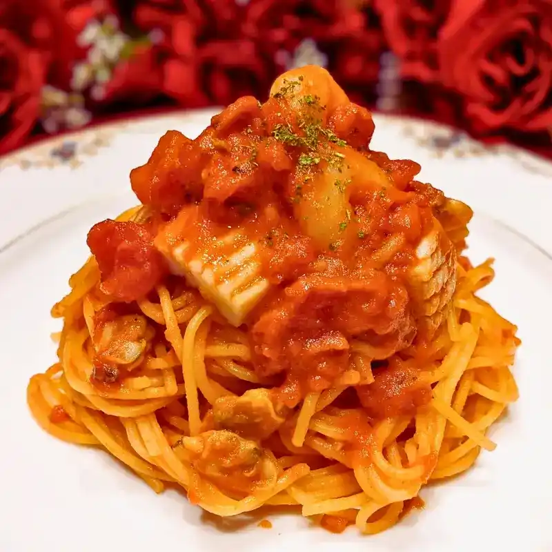 ワンぽてぃとの6月限定パスタ「ペスカトーレ」。魚介がたっぷりのった極上出汁のトマトソースパスタ